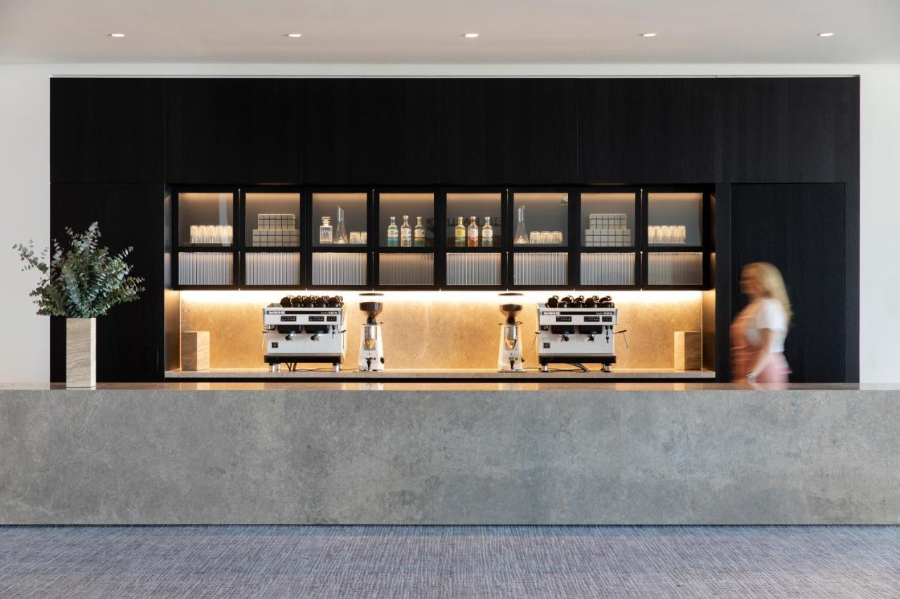 Manly Pacific Sydney Mgallery Collection Buitenkant foto The coffee bar at the 100 Mount Street office